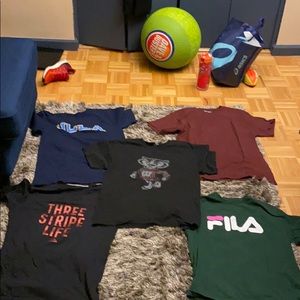 5 size men’s medium shirts in good condition